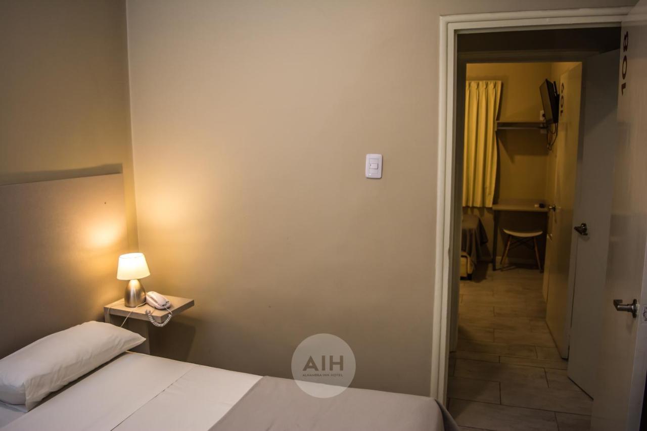 Hotel Alhambra ซานฮวน ภายนอก รูปภาพ